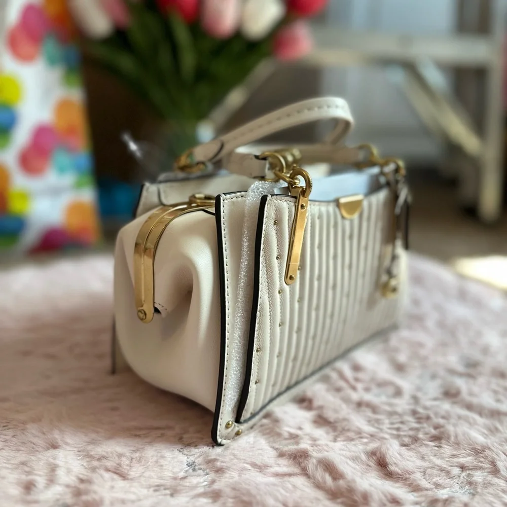 “SOLD” Coach dreamer 21 kisslock - Picture 3 of 8